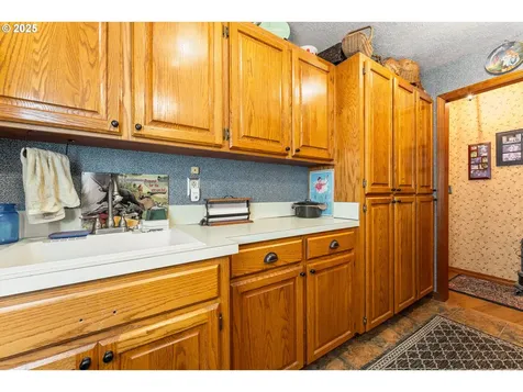 35560 S Highway 213 Molalla OR 97038
