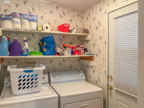 1020 Azalea Glen Road Azalea OR 97410