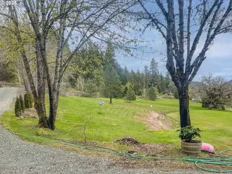 1020 Azalea Glen Road Azalea OR 97410