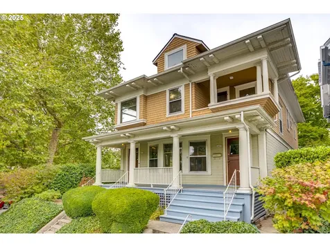 1403 SE Salmon Street Portland OR 97214