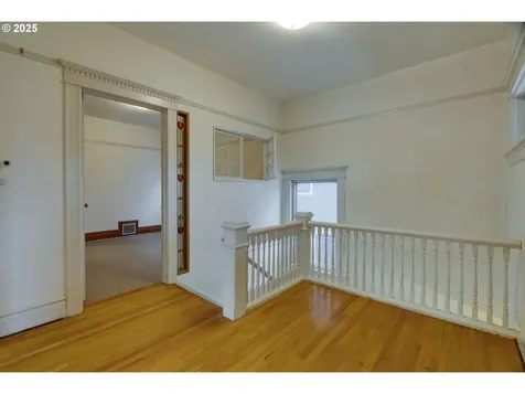 1403 SE Salmon Street Portland OR 97214