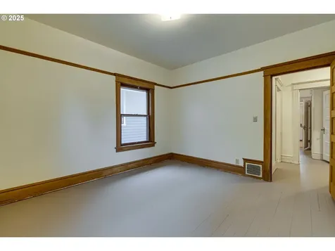 1403 SE Salmon Street Portland OR 97214
