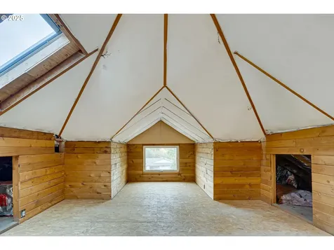 1403 SE Salmon Street Portland OR 97214