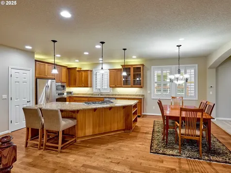 429 Turnberry Avenue Woodburn OR 97071