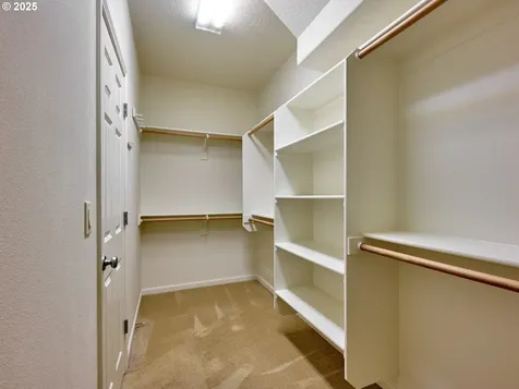 429 Turnberry Avenue Woodburn OR 97071