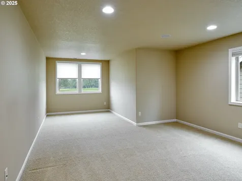 429 Turnberry Avenue Woodburn OR 97071