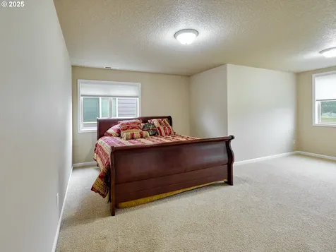 429 Turnberry Avenue Woodburn OR 97071