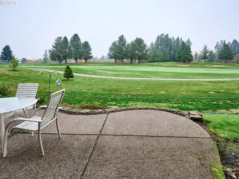 429 Turnberry Avenue Woodburn OR 97071