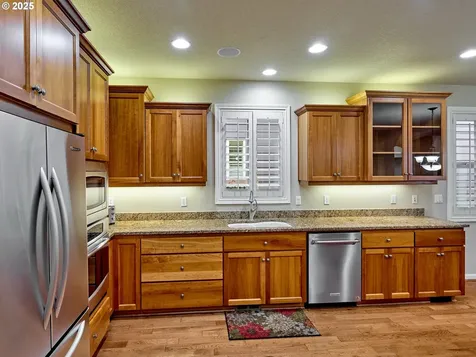 429 Turnberry Avenue Woodburn OR 97071