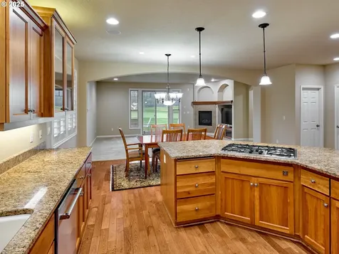429 Turnberry Avenue Woodburn OR 97071