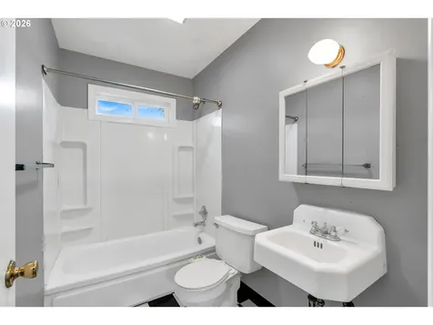1323 NE 47th Avenue Portland OR 97213