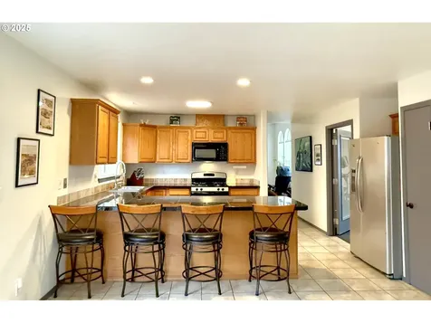 4767 Calumet Way Eugene OR 97404