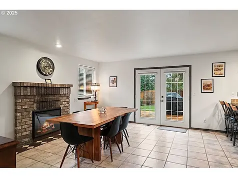 4767 Calumet Way Eugene OR 97404