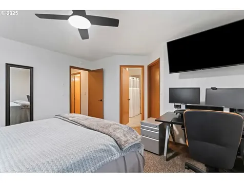 4767 Calumet Way Eugene OR 97404