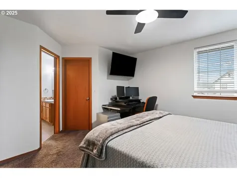 4767 Calumet Way Eugene OR 97404