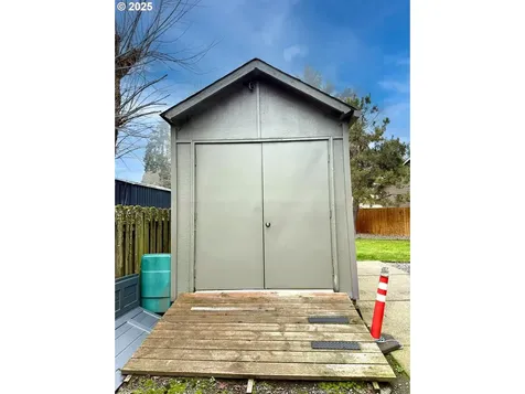 4767 Calumet Way Eugene OR 97404