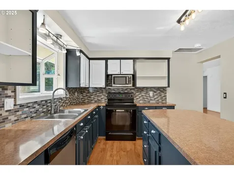 2890 NE Elliott Avenue Gresham OR 97030