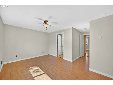 2890 NE Elliott Avenue Gresham OR 97030