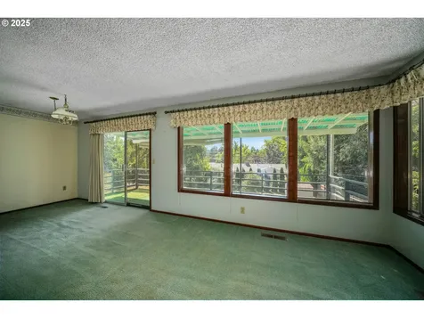3295 Camellia Drive S Salem OR 97302