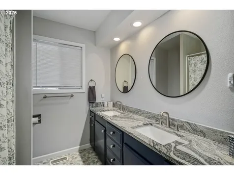 3295 Camellia Drive S Salem OR 97302