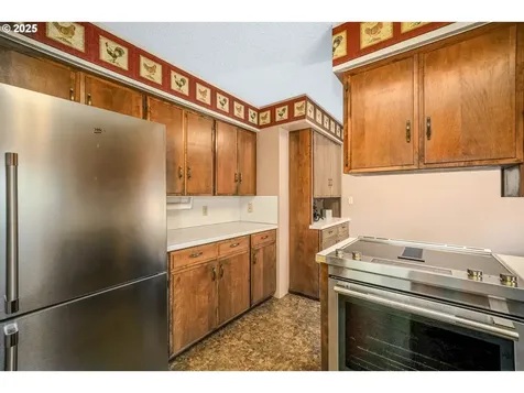 3295 Camellia Drive S Salem OR 97302