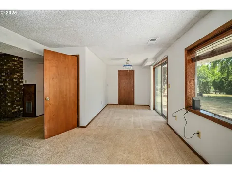 3295 Camellia Drive S Salem OR 97302
