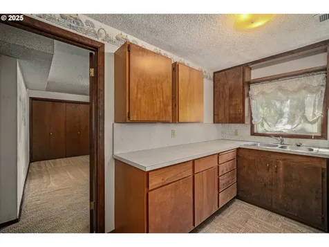 3295 Camellia Drive S Salem OR 97302