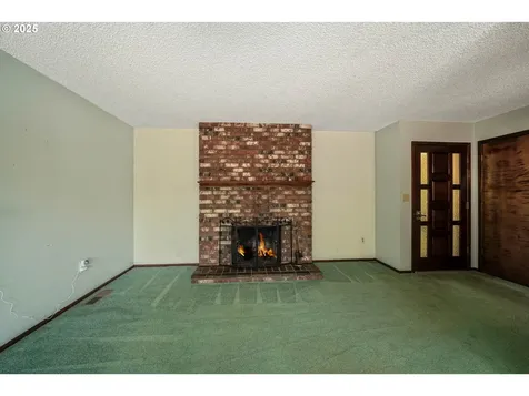 3295 Camellia Drive S Salem OR 97302