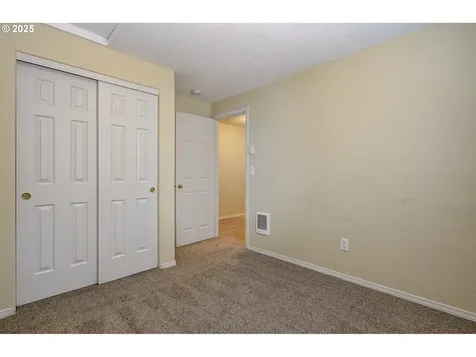1817 E 37th Street Vancouver WA 98663