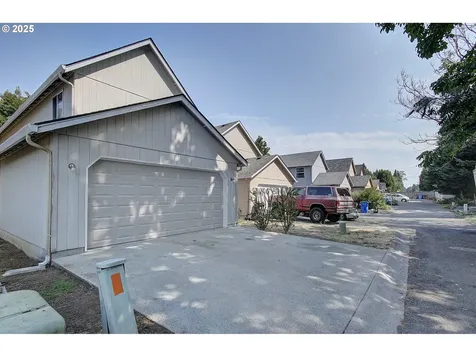 1817 E 37th Street Vancouver WA 98663