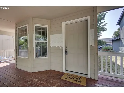 1817 E 37th Street Vancouver WA 98663
