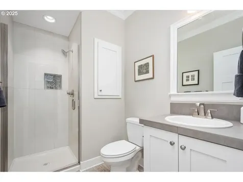 5863 NE 36th Avenue Portland OR 97211