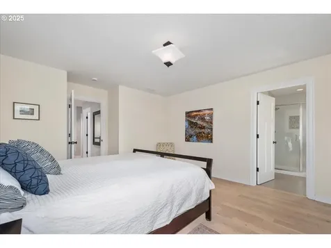 5863 NE 36th Avenue Portland OR 97211