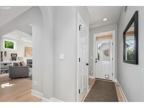 5863 NE 36th Avenue Portland OR 97211