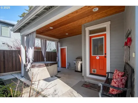 5863 NE 36th Avenue Portland OR 97211