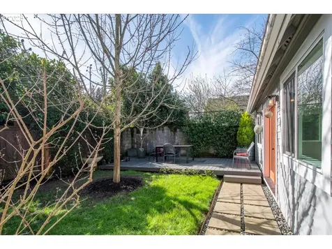 5863 NE 36th Avenue Portland OR 97211