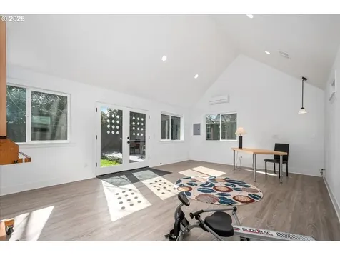 5863 NE 36th Avenue Portland OR 97211
