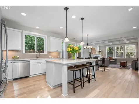 5863 NE 36th Avenue Portland OR 97211