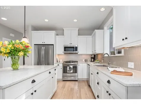 5863 NE 36th Avenue Portland OR 97211