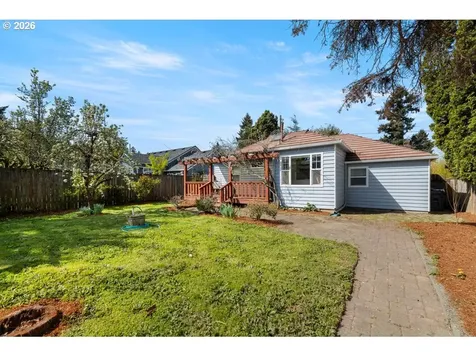 8260 N Wayland Avenue Portland OR 97203