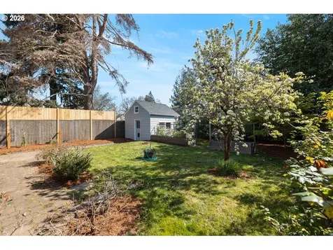 8260 N Wayland Avenue Portland OR 97203