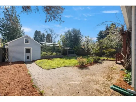 8260 N Wayland Avenue Portland OR 97203