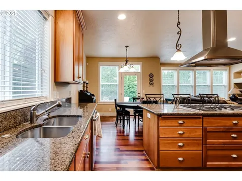 2154 Sparrow Court Eugene OR 97401