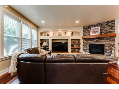 2154 Sparrow Court Eugene OR 97401