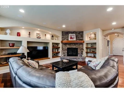 2154 Sparrow Court Eugene OR 97401