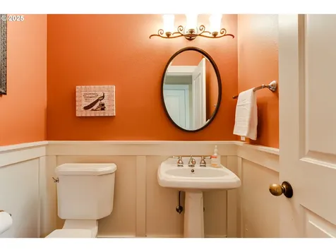 2154 Sparrow Court Eugene OR 97401