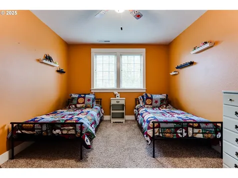 2154 Sparrow Court Eugene OR 97401