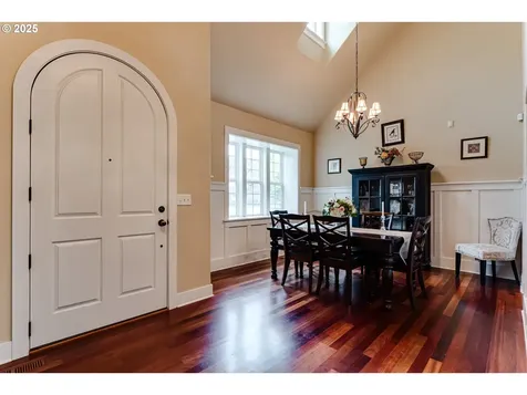 2154 Sparrow Court Eugene OR 97401