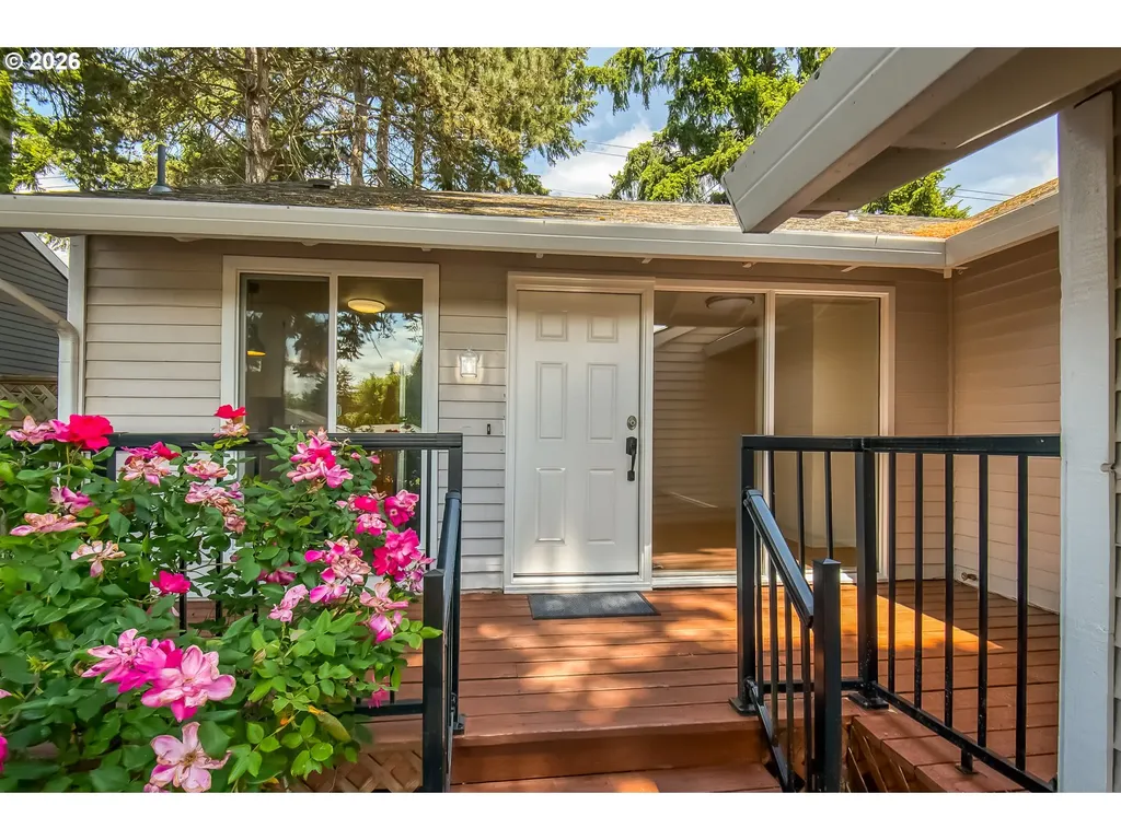 5545 NW Ridgemoor Court Portland OR 97229