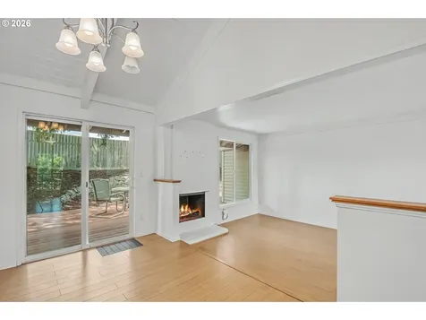 5545 NW Ridgemoor Court Portland OR 97229